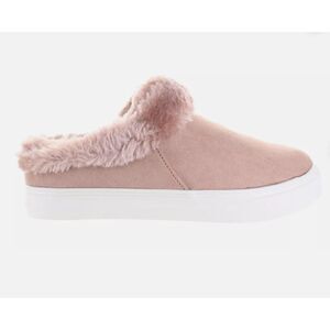 Spirit Women's Pink Fuzzy Mules House Shoes Size 6 NWT